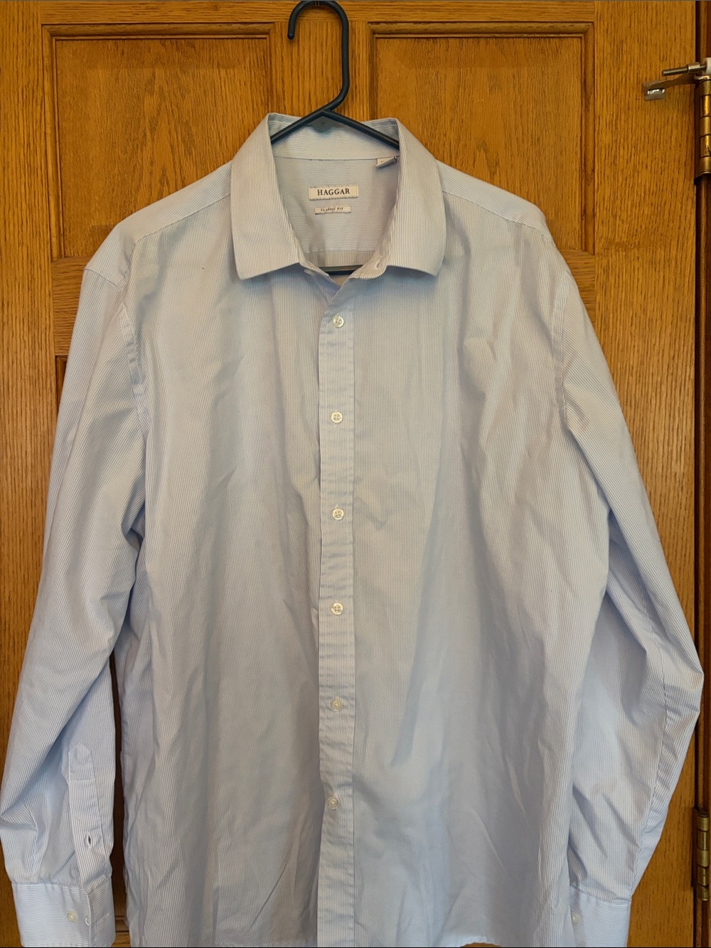 Haggar Men's Pale Blue Button-Front Dress Shirt